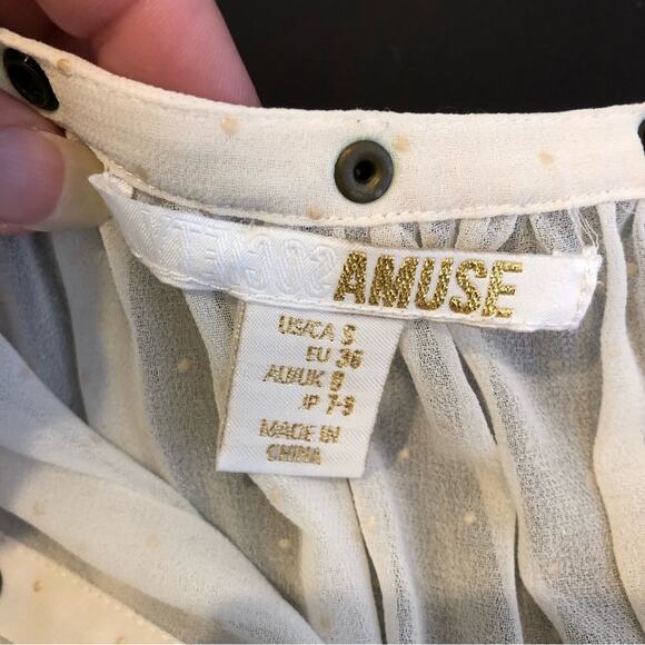 Amuse Society off white cream sheer gold polka dot grommet trim top size Small - Picture 10 of 14